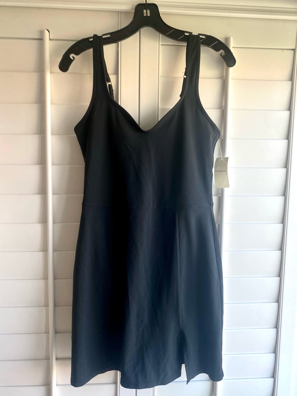 NWT Abercrombie YPB Black Sweetheart Active Dress Built-In Shorts Small Tall - Picture 4 of 13
